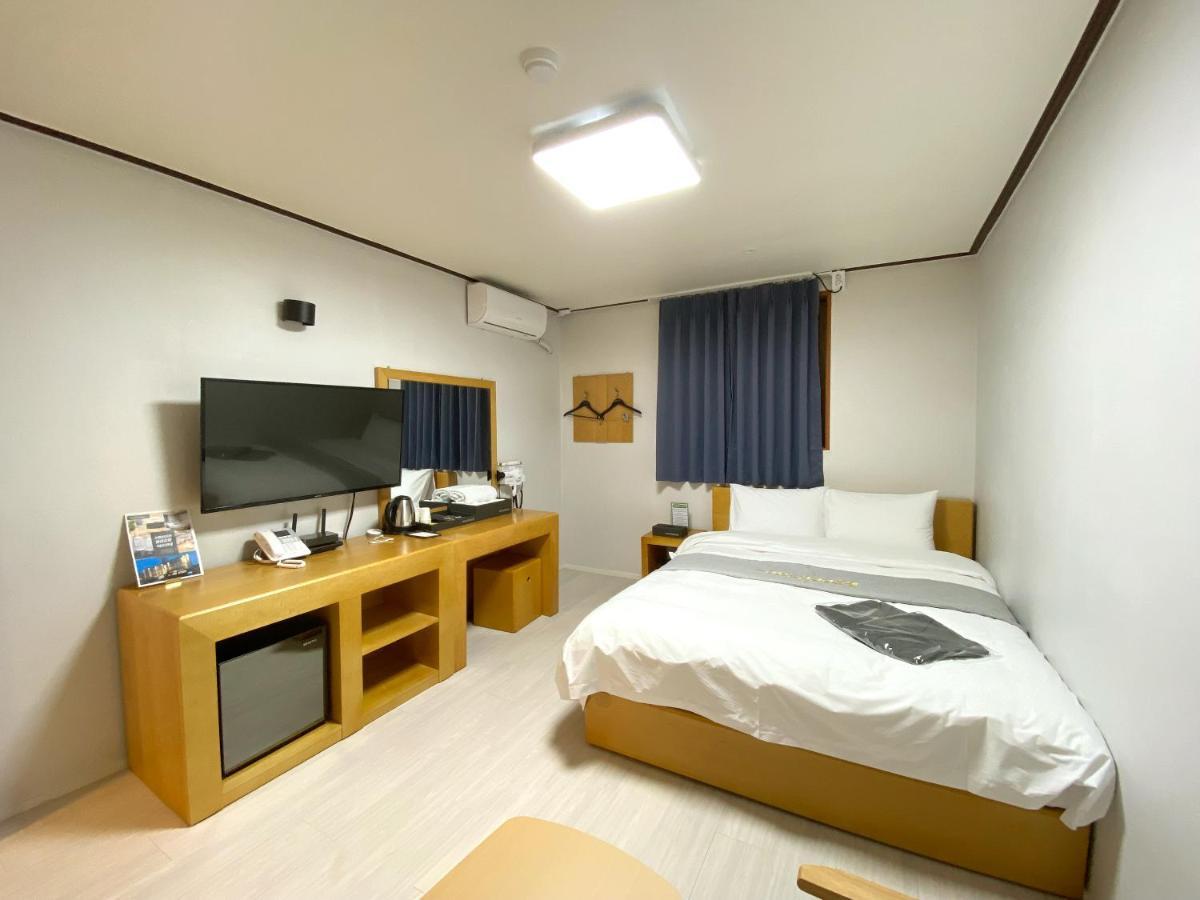 Suanbo Hot Spring Healing Hotel Chungju Bagian luar foto