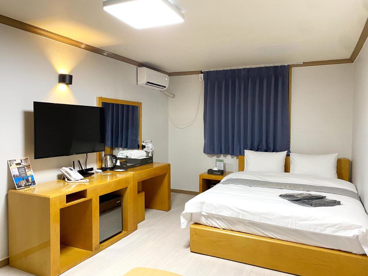 Suanbo Hot Spring Healing Hotel Chungju Bagian luar foto