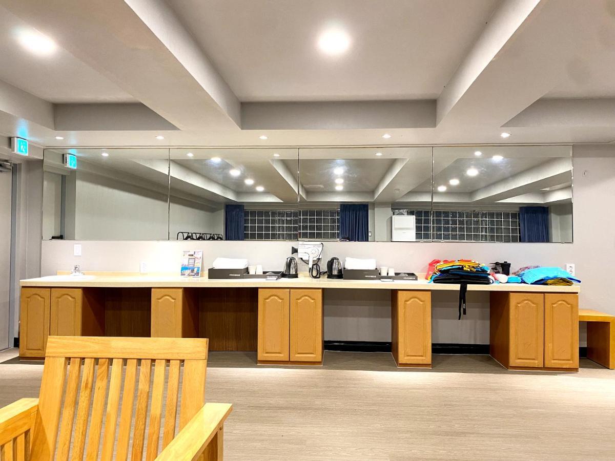 Suanbo Hot Spring Healing Hotel Chungju Bagian luar foto