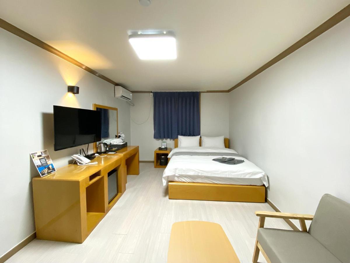 Suanbo Hot Spring Healing Hotel Chungju Bagian luar foto