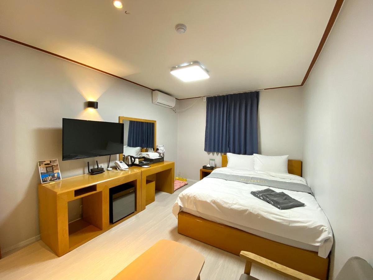 Suanbo Hot Spring Healing Hotel Chungju Bagian luar foto