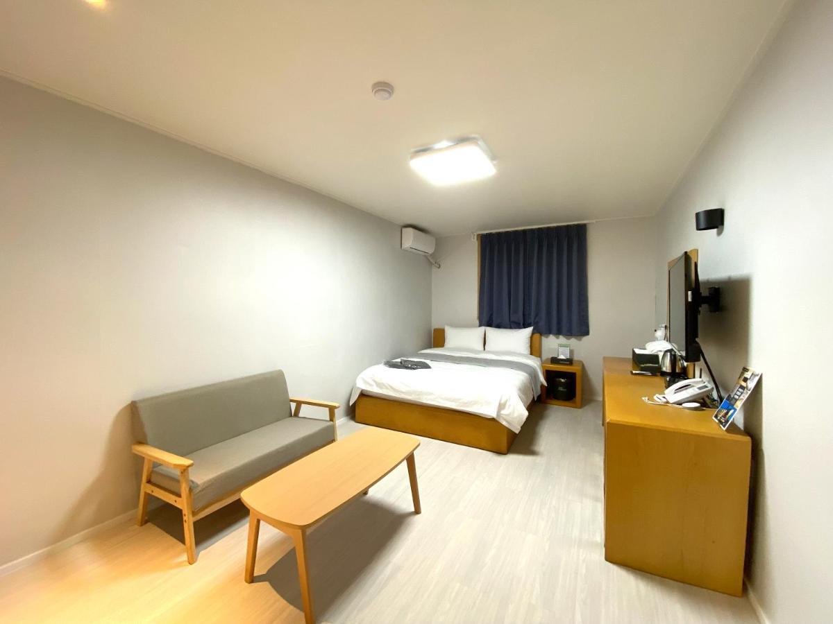 Suanbo Hot Spring Healing Hotel Chungju Bagian luar foto