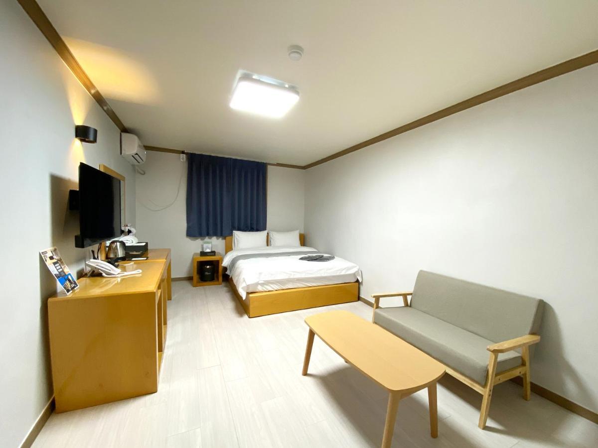 Suanbo Hot Spring Healing Hotel Chungju Bagian luar foto