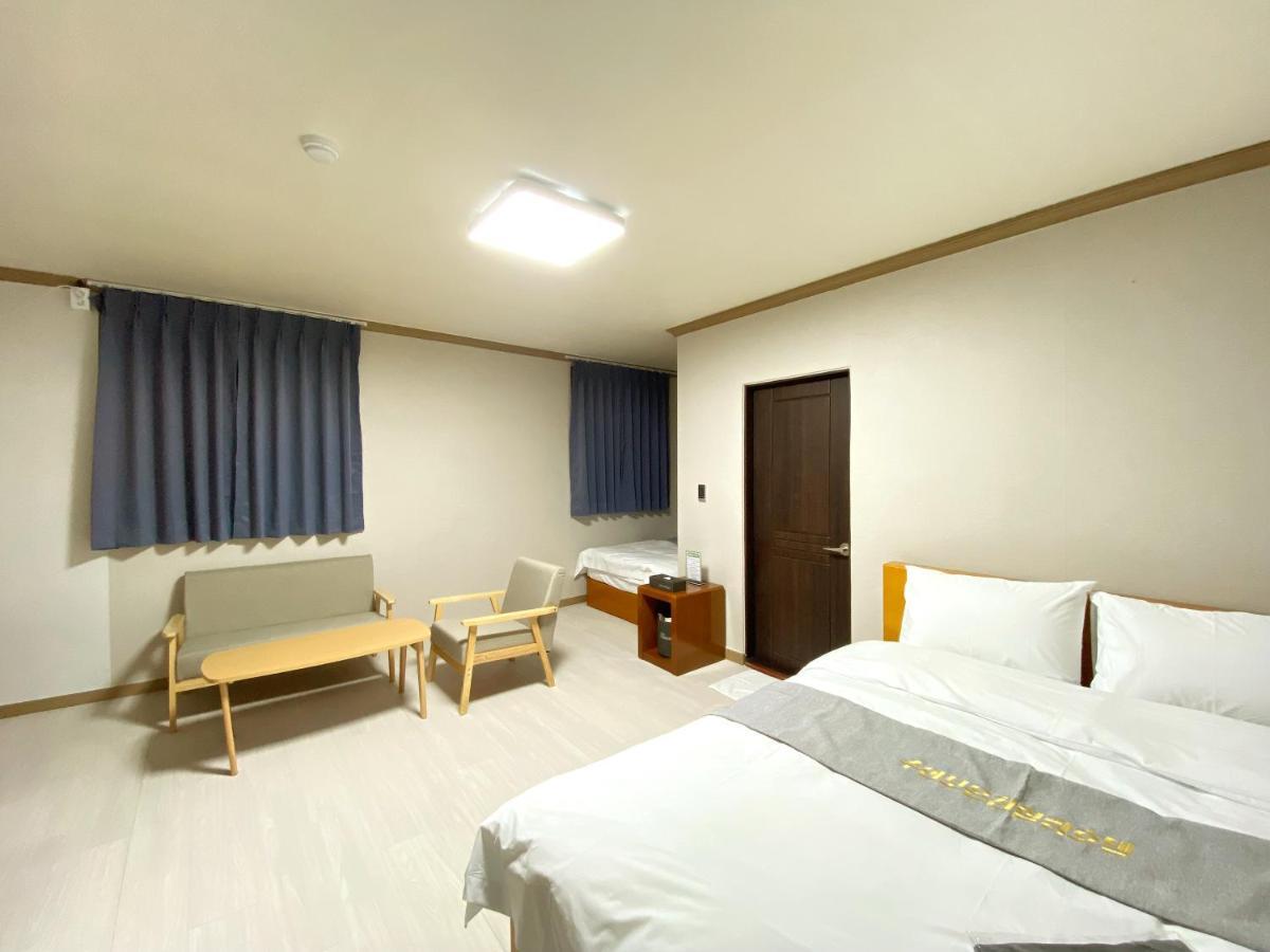 Suanbo Hot Spring Healing Hotel Chungju Bagian luar foto