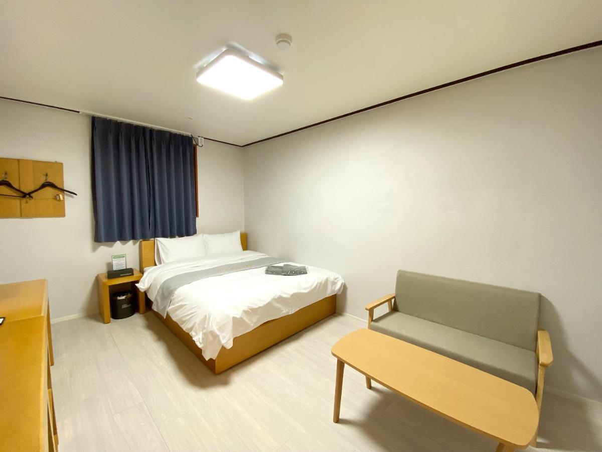 Suanbo Hot Spring Healing Hotel Chungju Bagian luar foto
