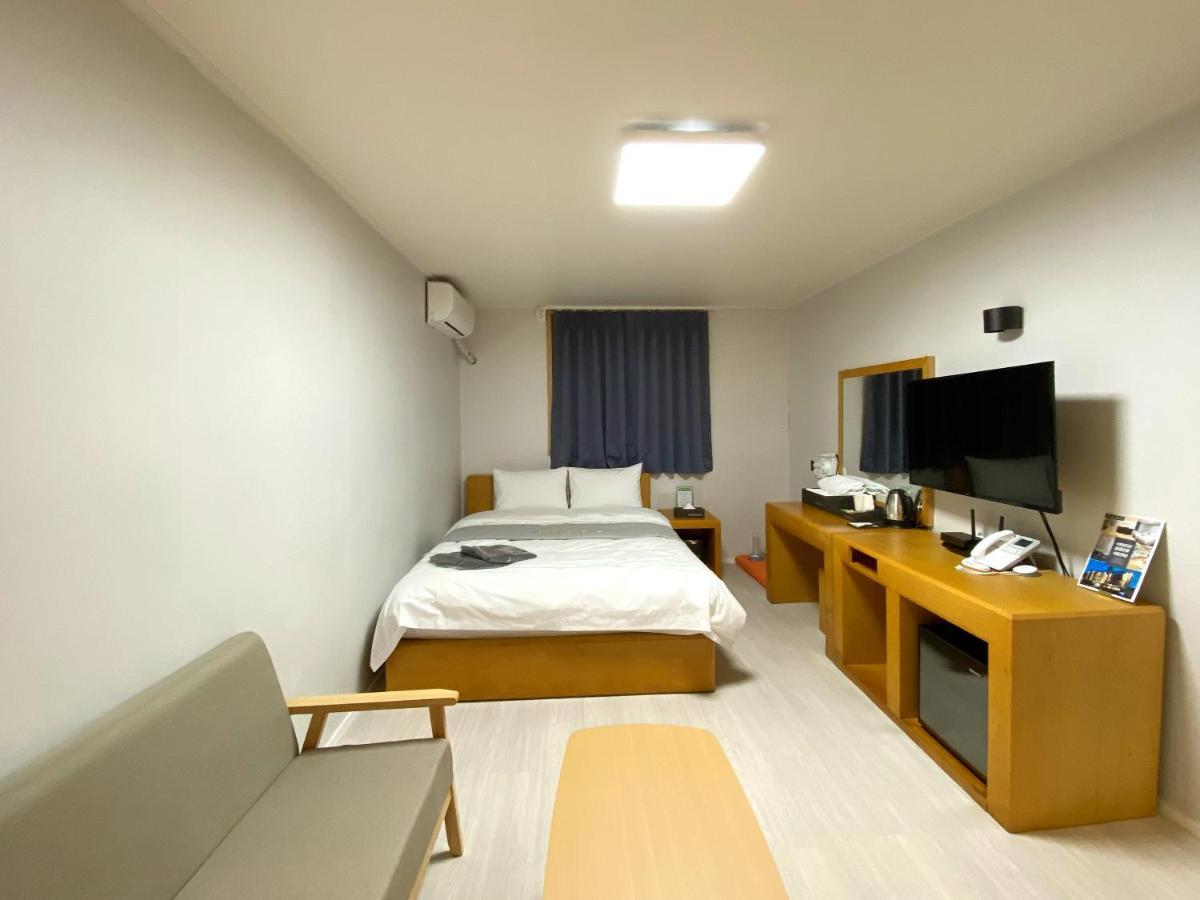 Suanbo Hot Spring Healing Hotel Chungju Bagian luar foto