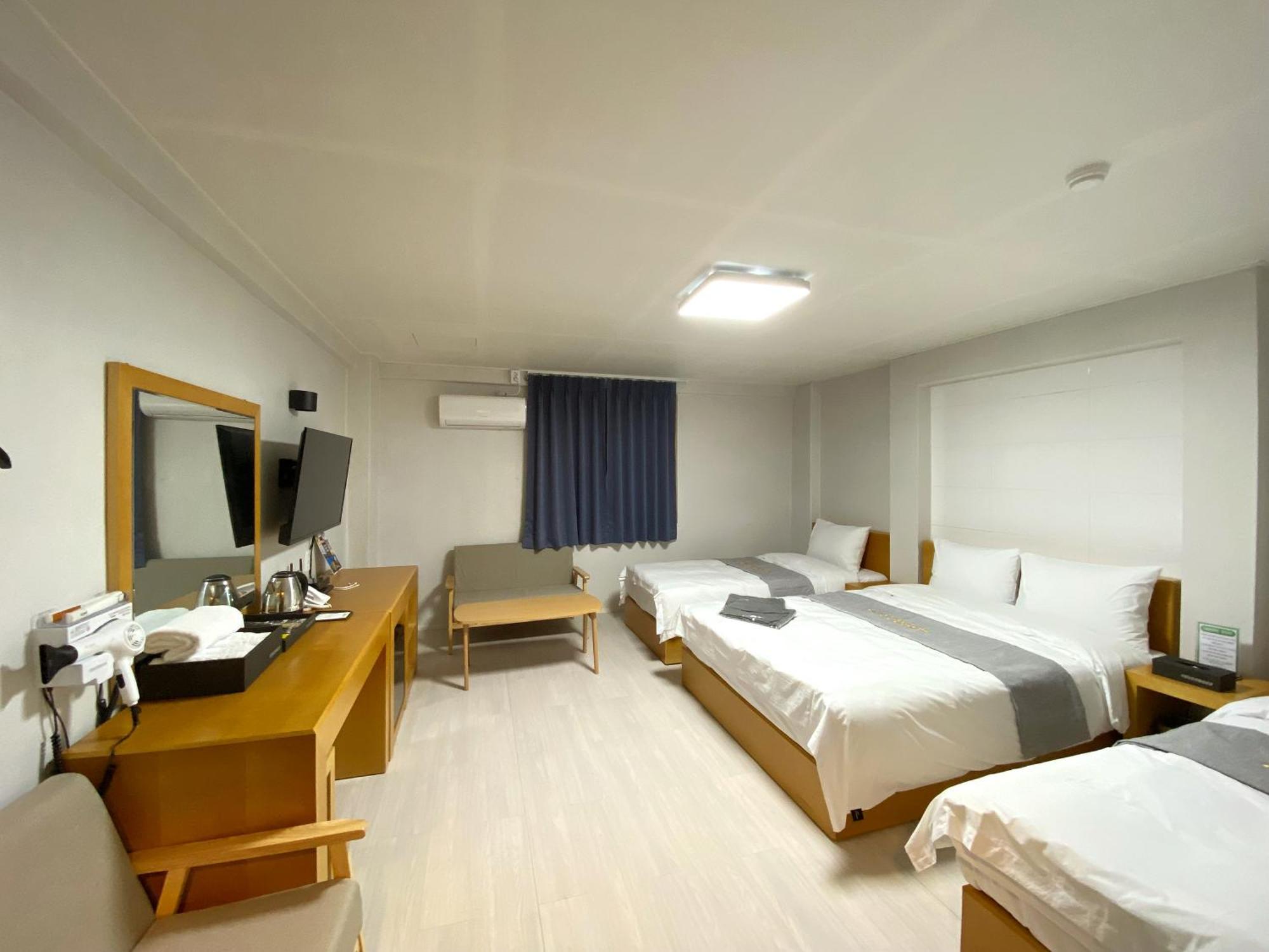 Suanbo Hot Spring Healing Hotel Chungju Bagian luar foto