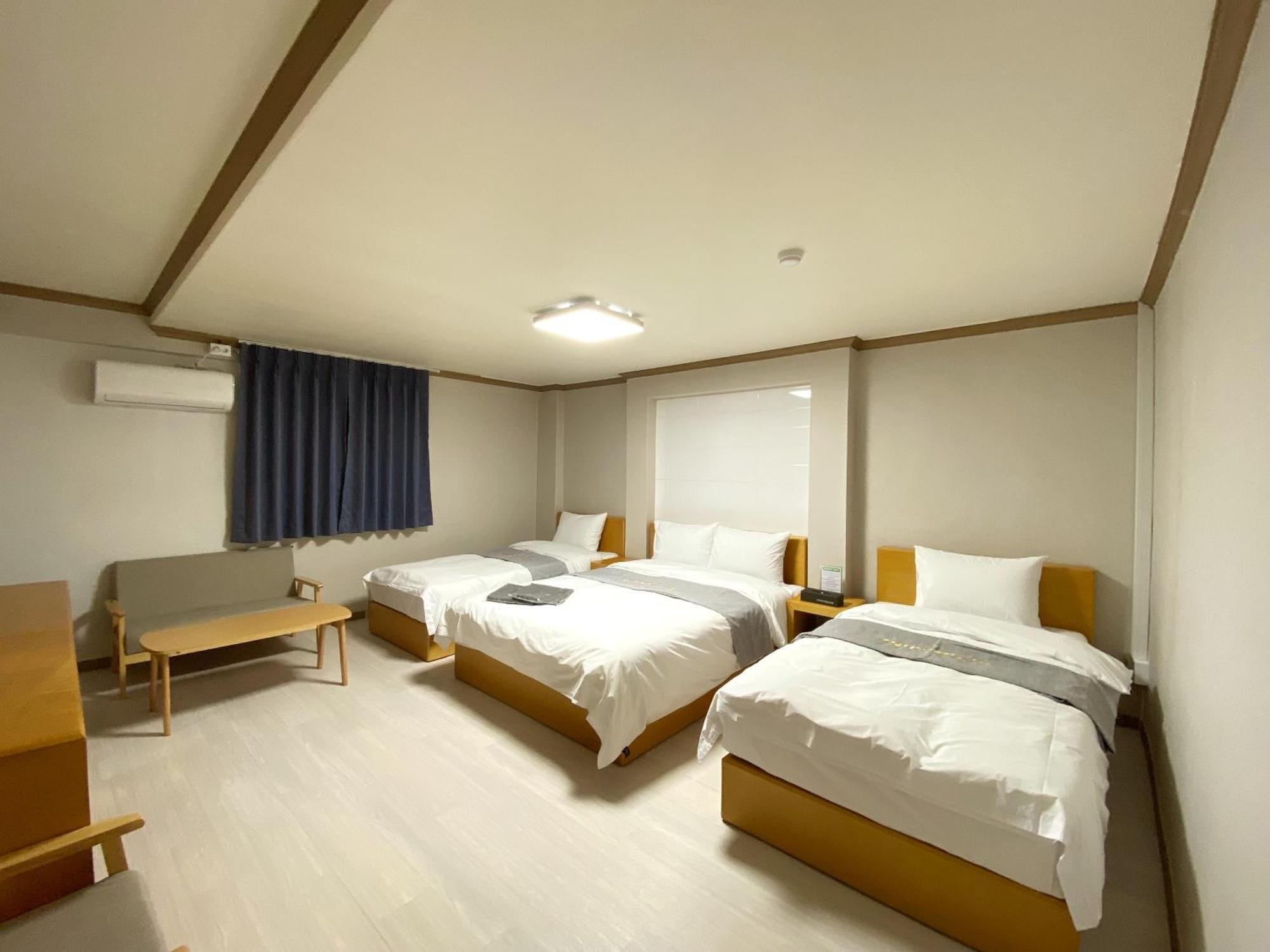 Suanbo Hot Spring Healing Hotel Chungju Bagian luar foto