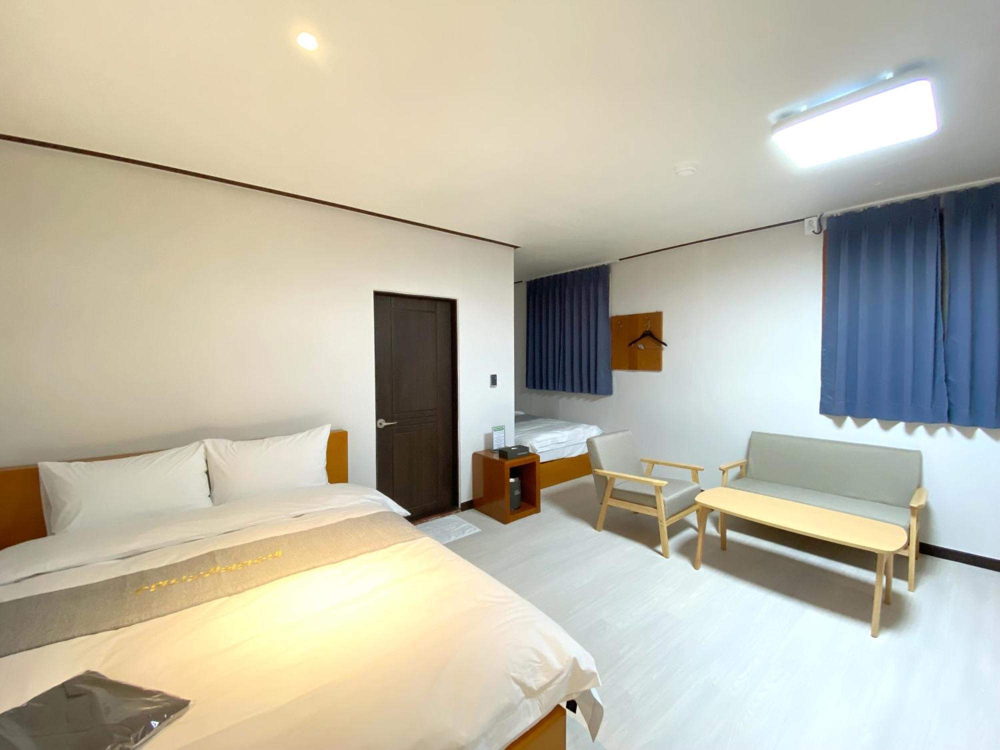 Suanbo Hot Spring Healing Hotel Chungju Bagian luar foto