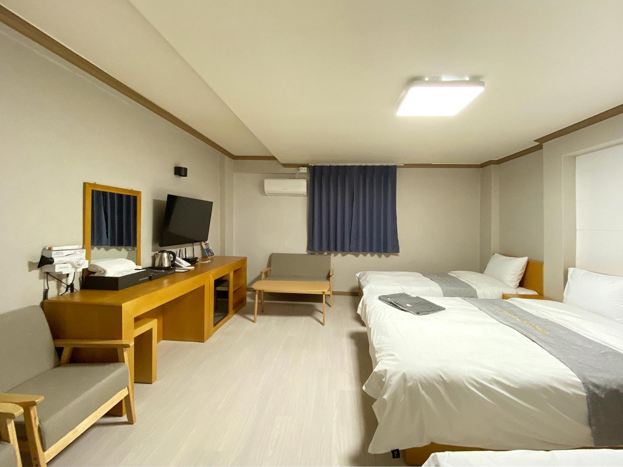 Suanbo Hot Spring Healing Hotel Chungju Bagian luar foto