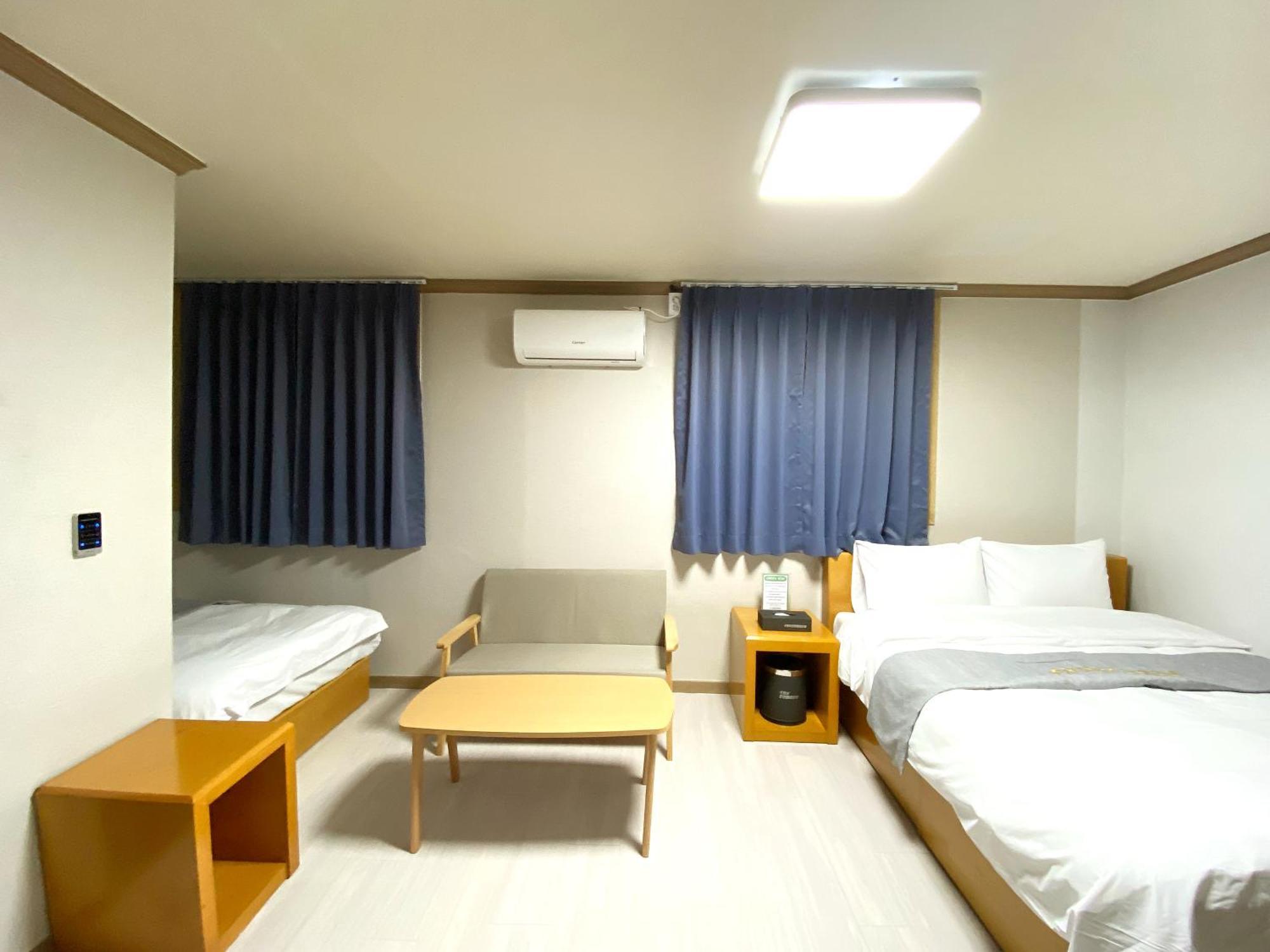 Suanbo Hot Spring Healing Hotel Chungju Bagian luar foto